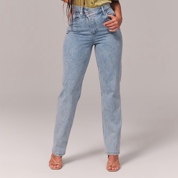 Abercrombie & Fitch Denim - Curve Love Ultra High Rise 90s Straight Jean | Asymmetrical Waist | Size 16L